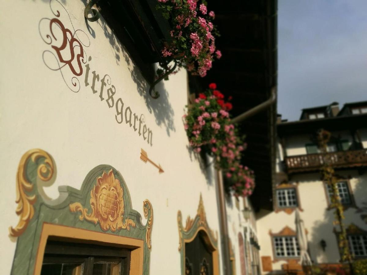 Gasthof & Hotel Zur Post Wallgau Exterior photo